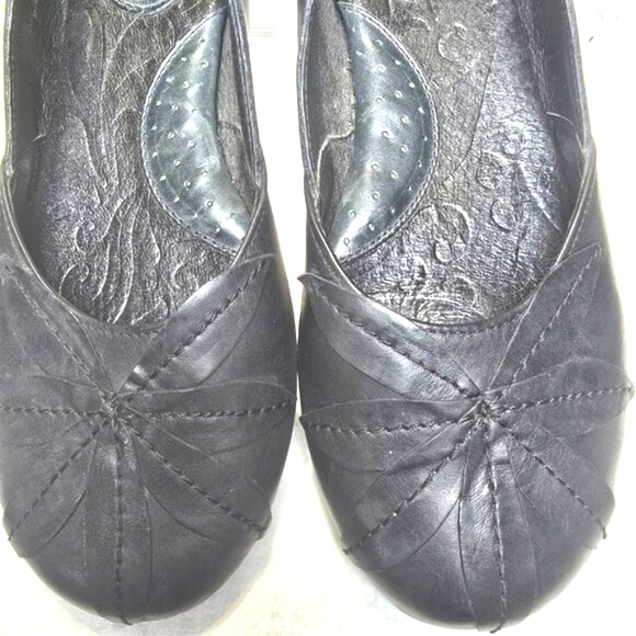 BORN CHARLOTTE BLACK LEATHER BALLET FLAT WOMENS SHOES SIZE 8.5 EUC - Picture 2 of 8